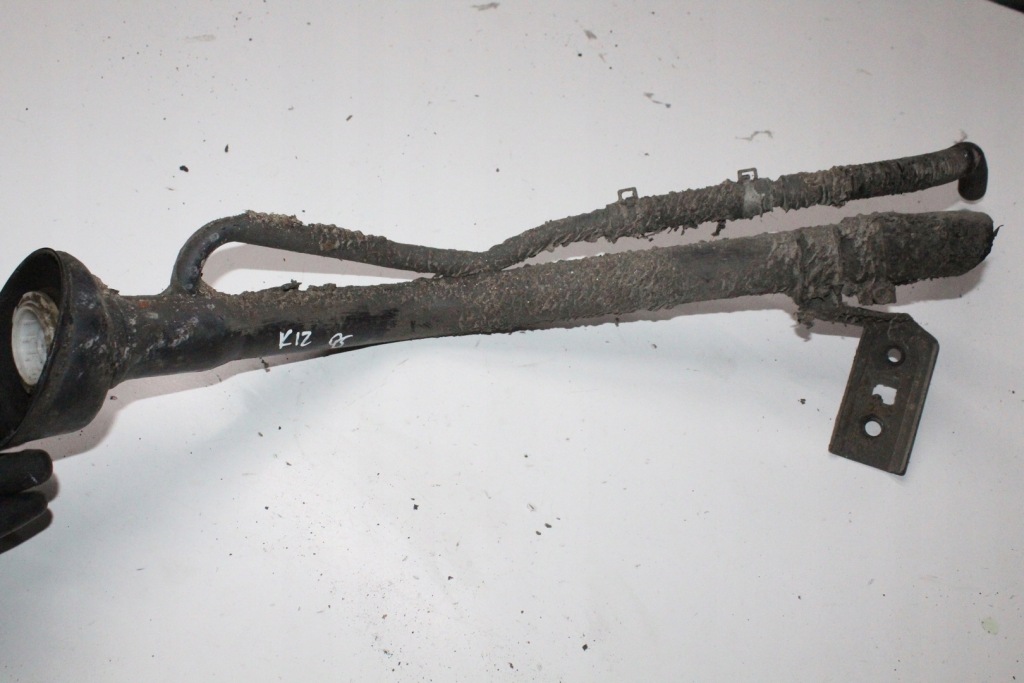 фото №1, Nissan micra k12 04 1.2 труба заливной топлива заливная горловина