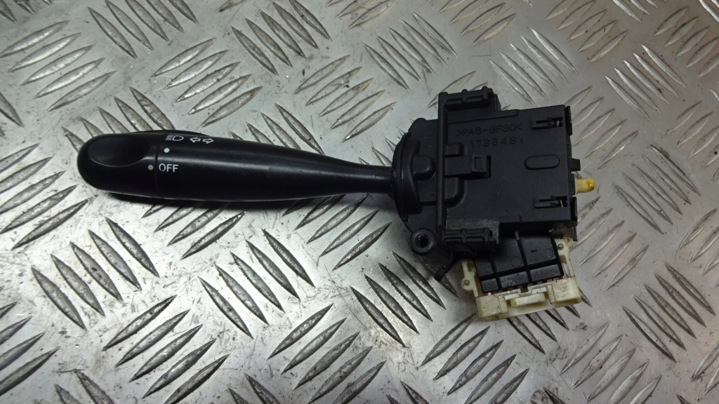 фото №1, Перемикач поворотники toyota yaris verso