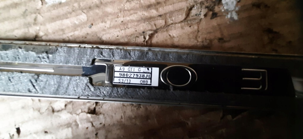 фото №5, Молдинг защита порог левый 208 i gti 98027938je