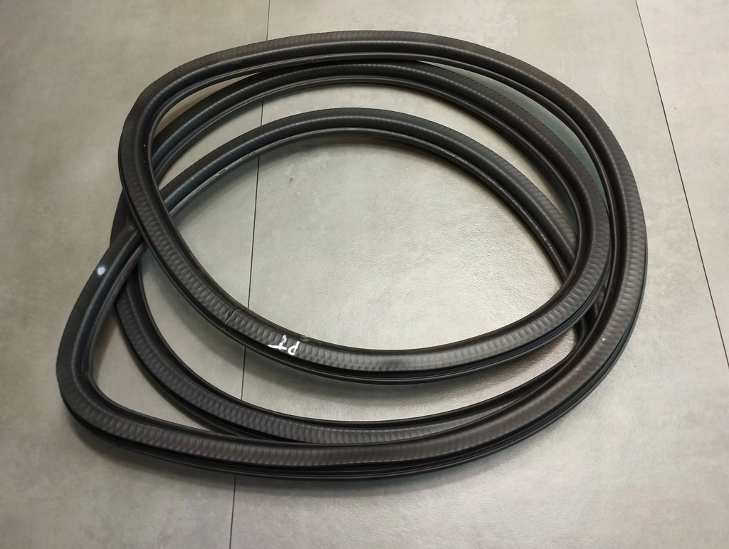 фото №1, Audi q7 4l прокладка дверь правая задняя