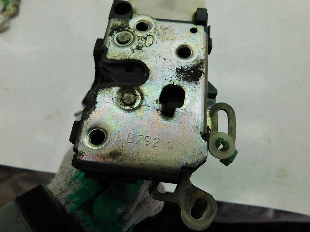 фото №8, Alfa romeo 147 2002r 3d замок двері лівий