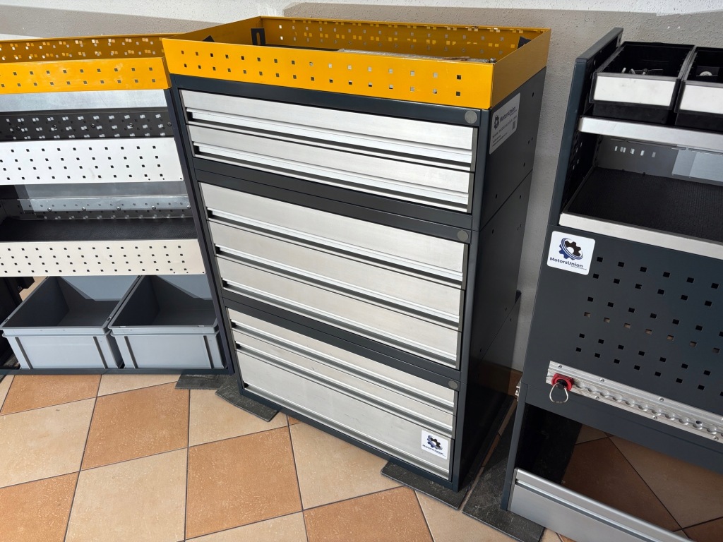 Wurth обшивка шафа regał автомобільний warsztatowy сервіс t6 trafic custom Зі Шроту