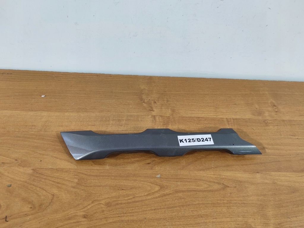 фото №1, Suzuki grand vitara права молдинг решітка нижня