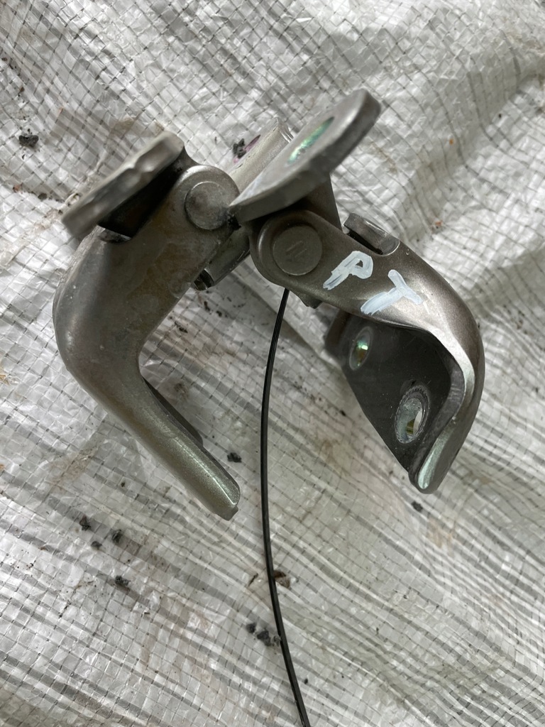 фото №1, Kia carens iv 2013 петлі двері правий задня