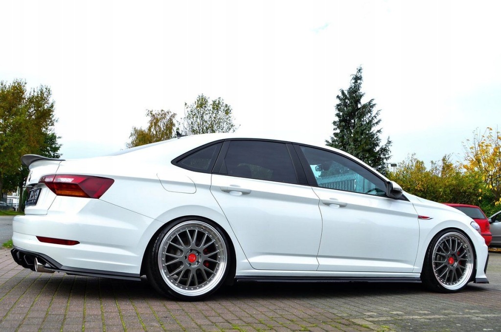 Sport задня бампер дифузор addon with ribs / fins до vw jetta 7 gli 19-22 Ціна