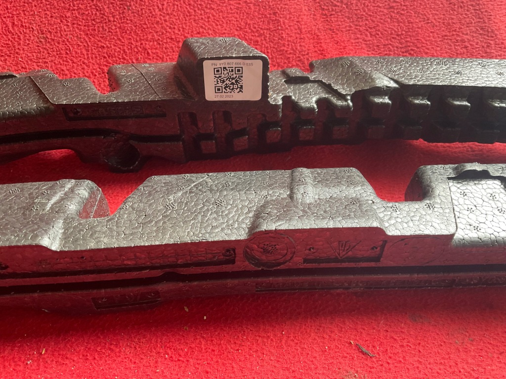 Купить Porsche cayenne 9y пена абсорбер правый + левое  9y0807666d/9y0807665d