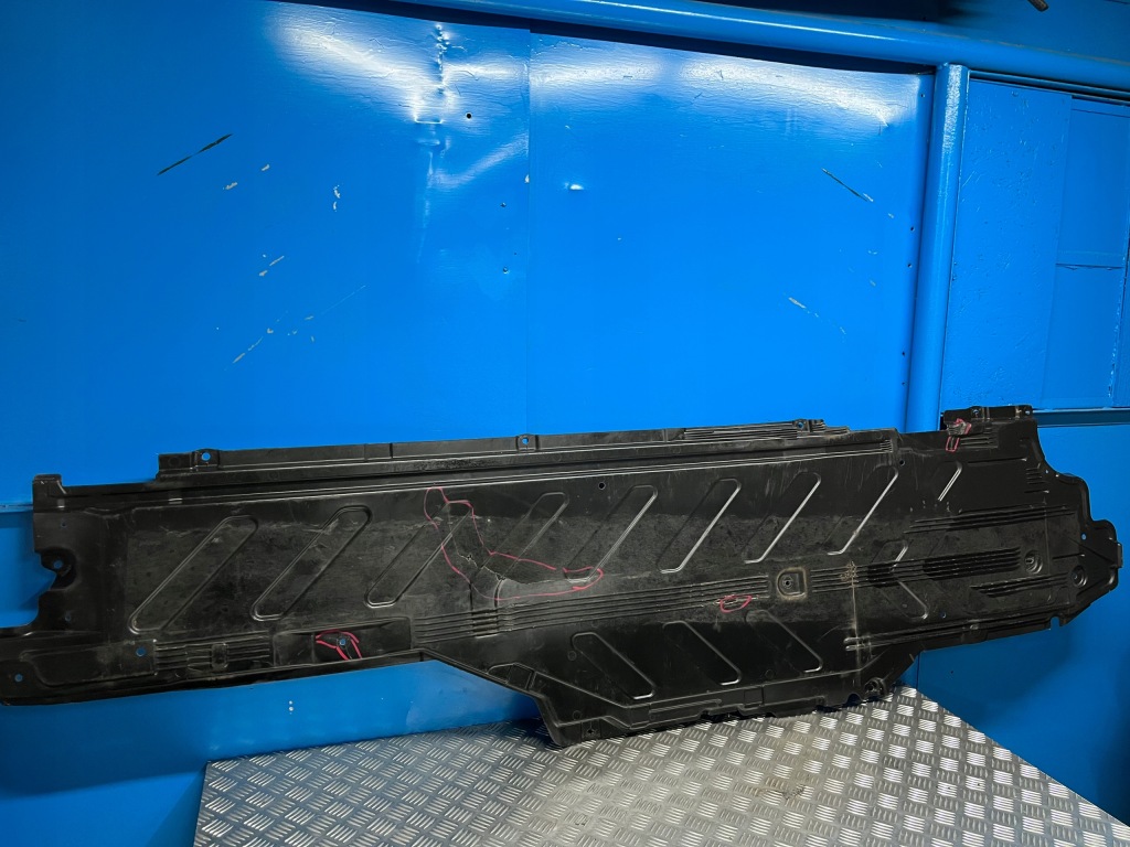 фото №1, Mercedes w213 защита плита подвеска a2136806307