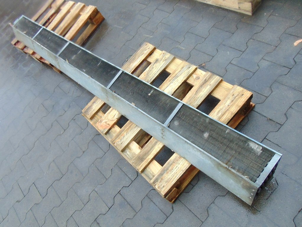 Volvo b12 irizar 98r конденсатор радіатор права Недорого