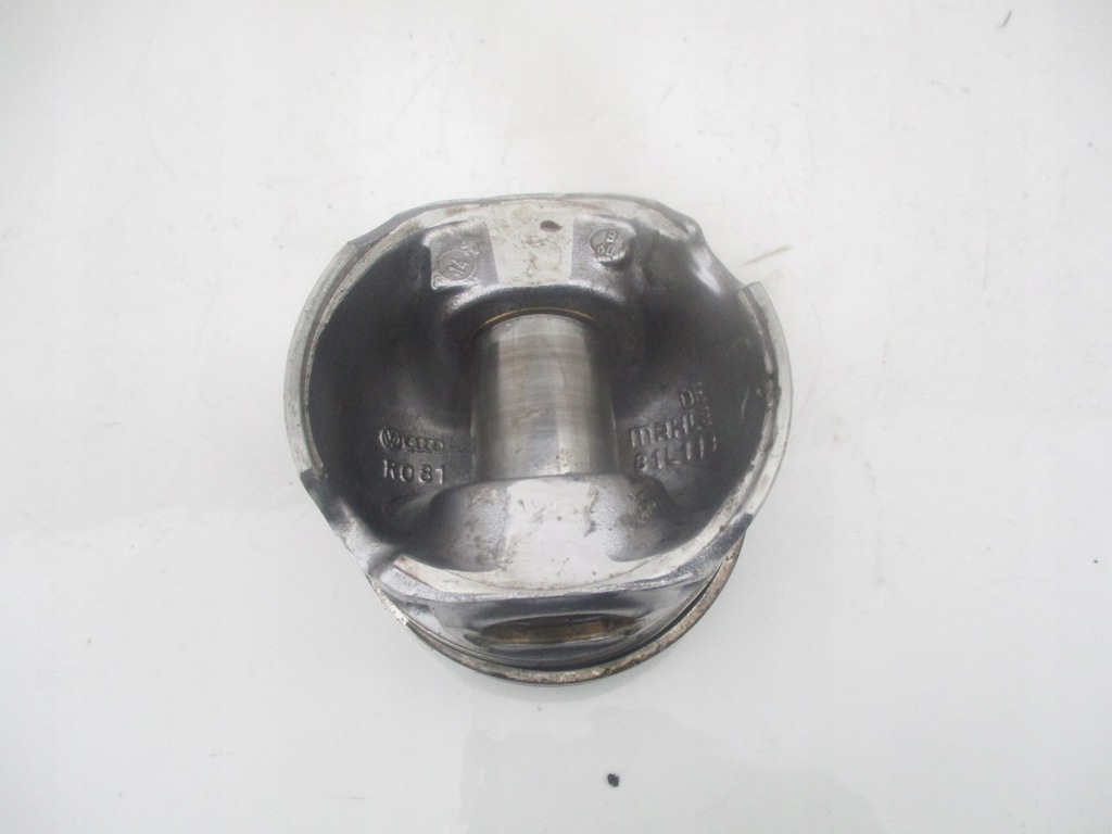 фото №4, Поршень vw transporter t5 touareg 2.5 tdi mahle 81l113