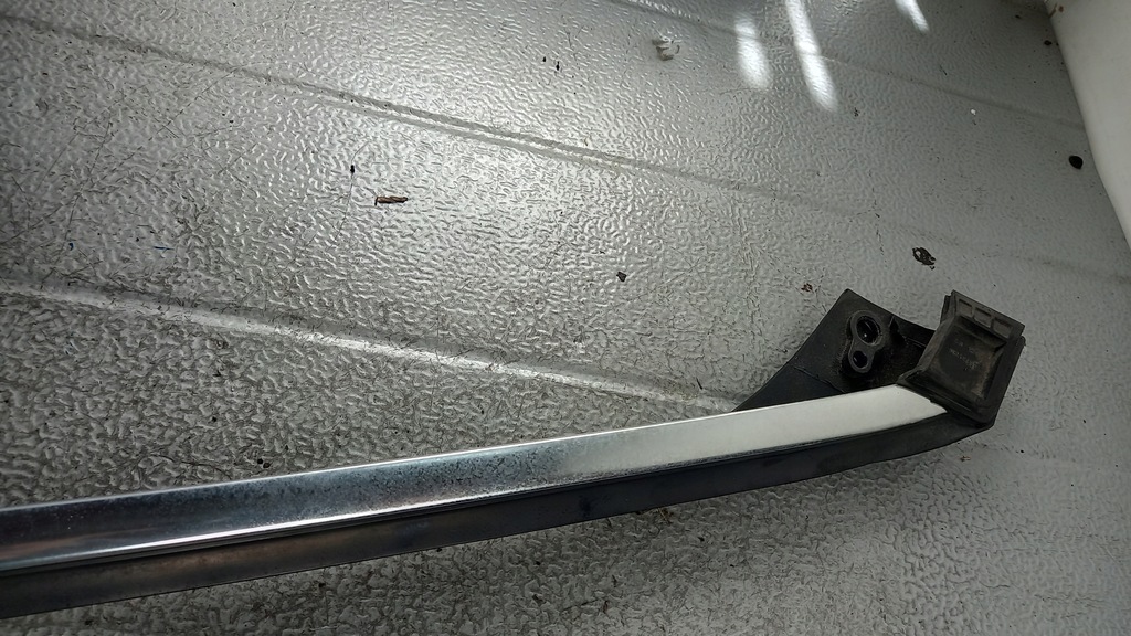 фото №4, Молдинг декоративная левый перед volvo s80 v70 30784290