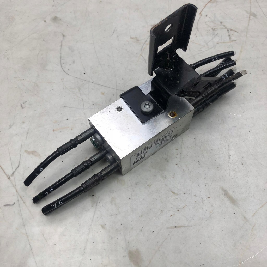 фото №1, Распределитель насоса гидравлики крыша c70 ii