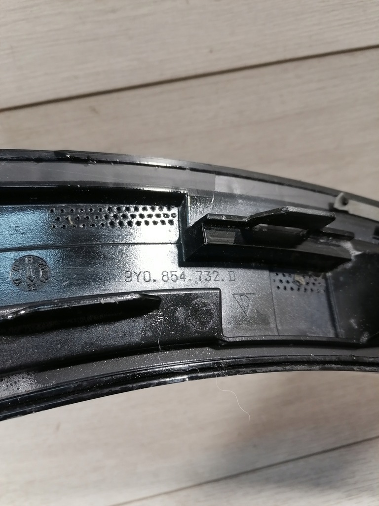 фото №12, Cayenne молдинг крила правий задня 9y0854732d