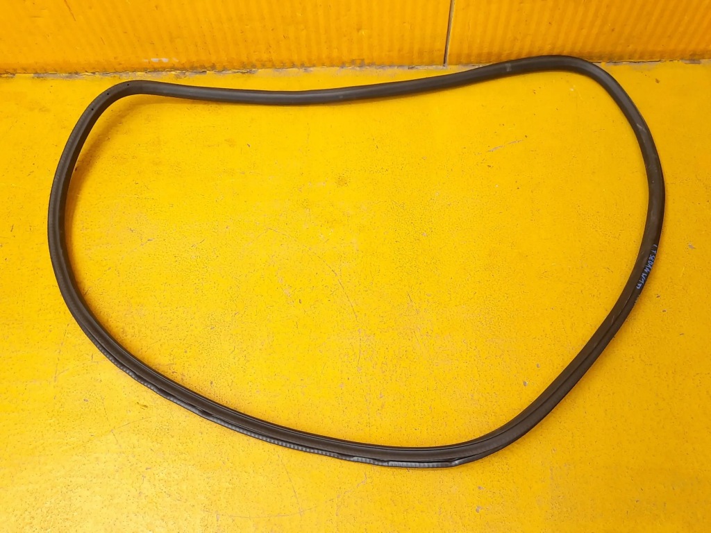 фото №1, Mercedes-benz a w177 sedan прокладка двері задня ліва