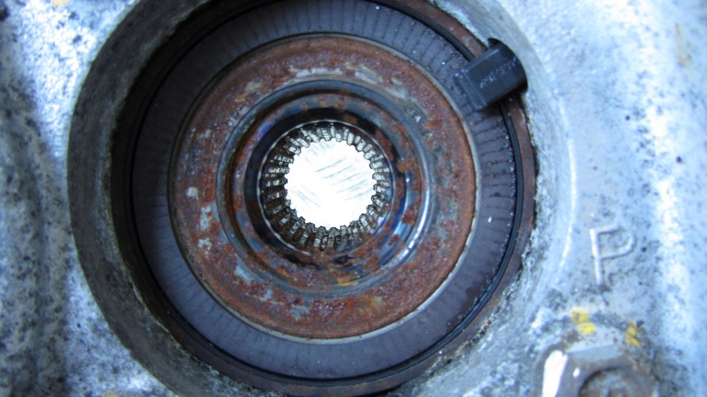 фото №8, Toyota prius iii поворотный кулак правый перед 09-11