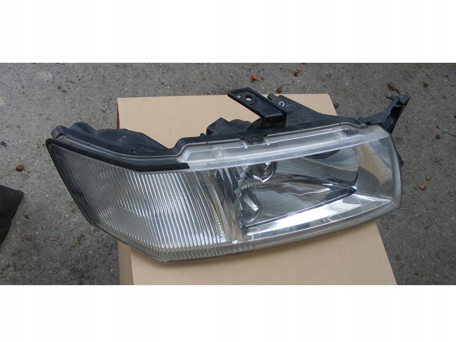 фото №1, Mitsubishi space wagon 98-04 лампа перед правая eu