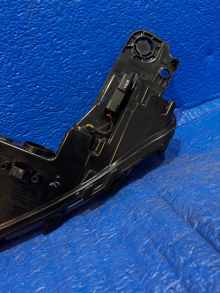 фото №13, Лампа комплектная передняя правая drl led citroen c5 aircross 9818005080