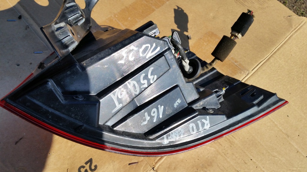 фото №6, Kia rio iii lift 16r лампа задня ліва 92401-1w2l