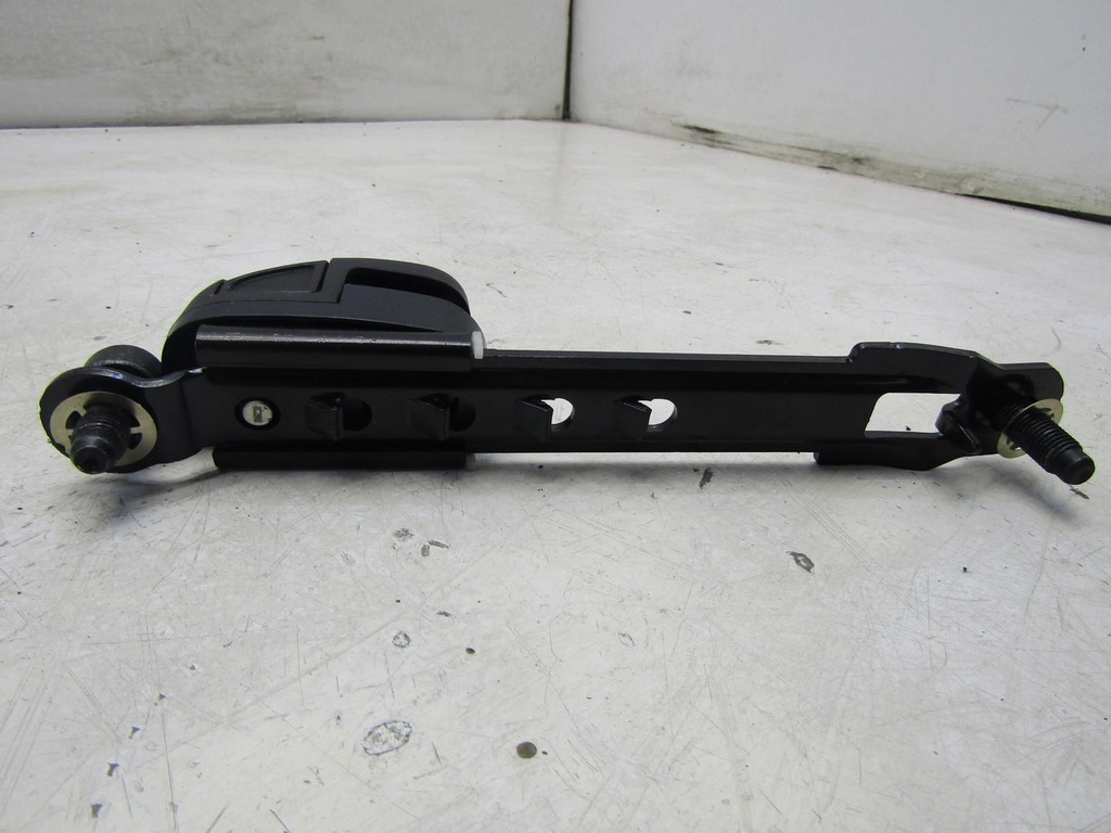 фото №6, Повзунок регулювання wyskokści поперечина безпеки jeep renegade