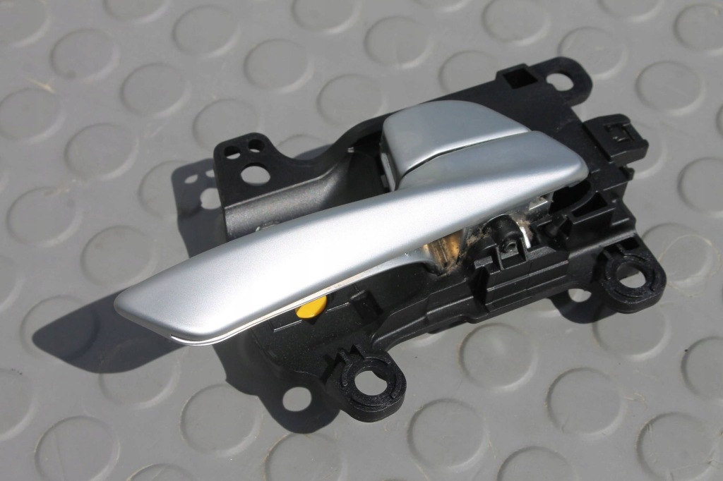 фото №1, Ручка дверь внутренняя правая правый перед hyundai tucson ii iii 15-20