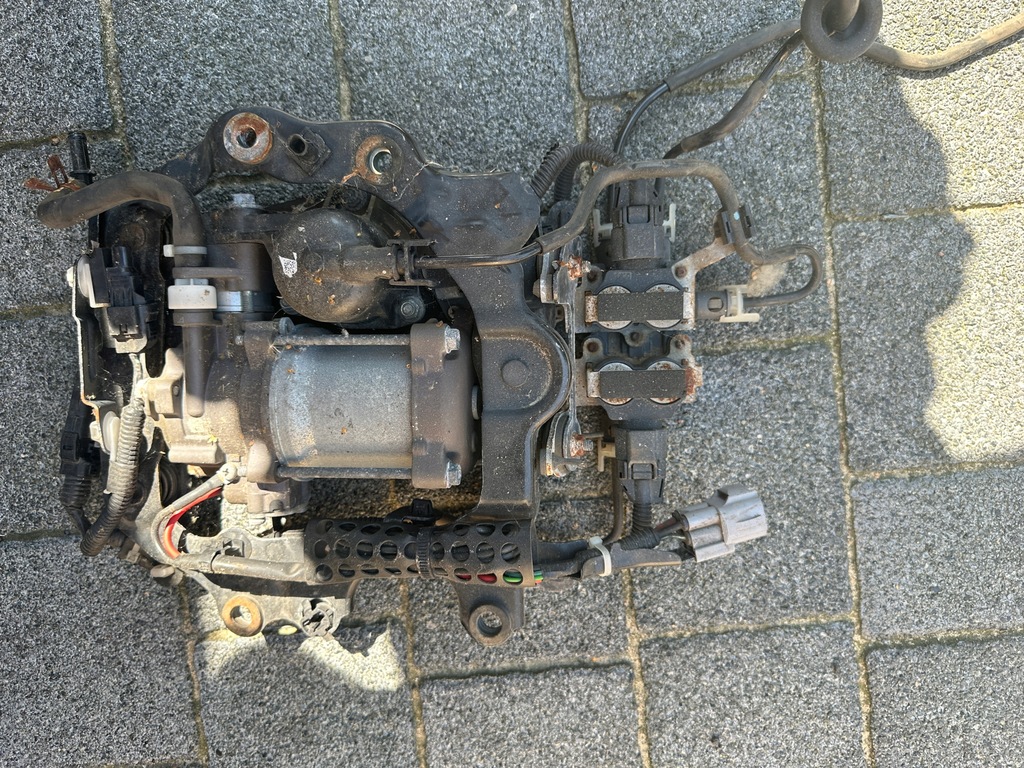 фото №3, Lexus ls ls500 аккумулятор аккумулятор