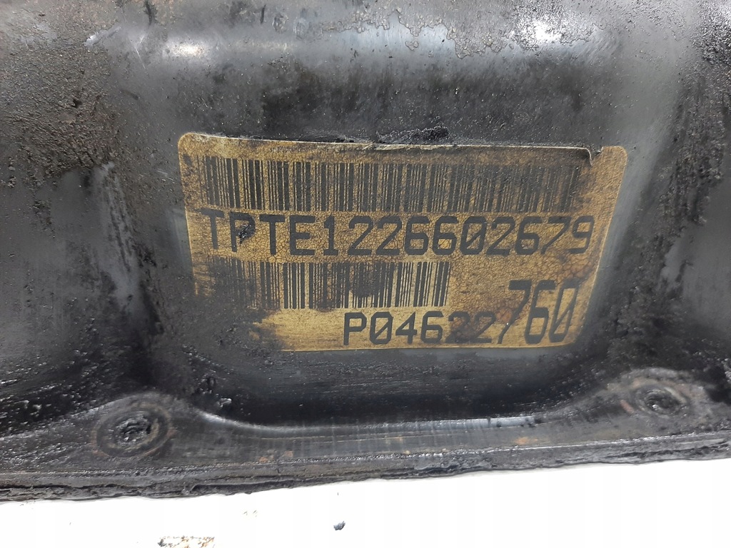 фото №9, Chrysler grand voyager iii 3.3 v6 96r крышка клапанов p04622760