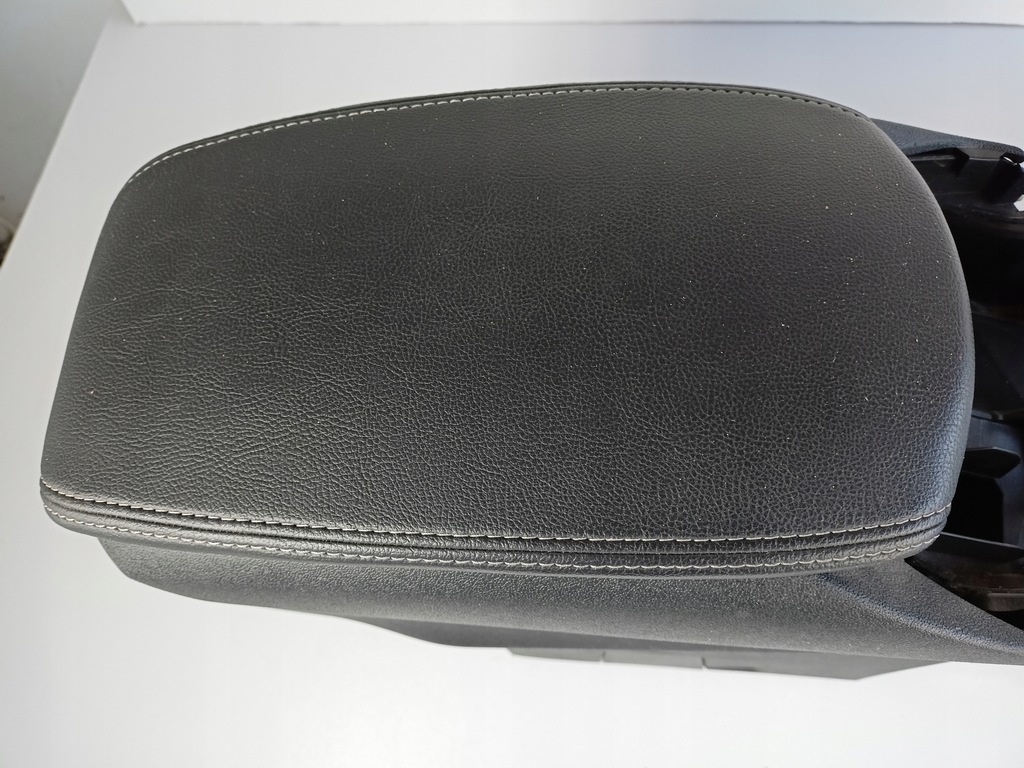 фото №8, Citroen ds5 туннель средний подлокотник europa