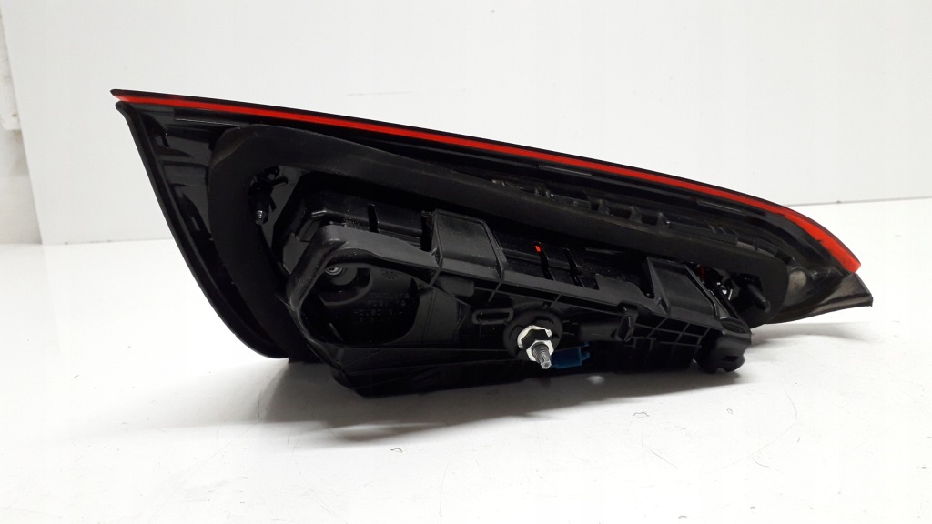Mercedes a w177 18- фара правая задняя led - крышка багажника Оригинал