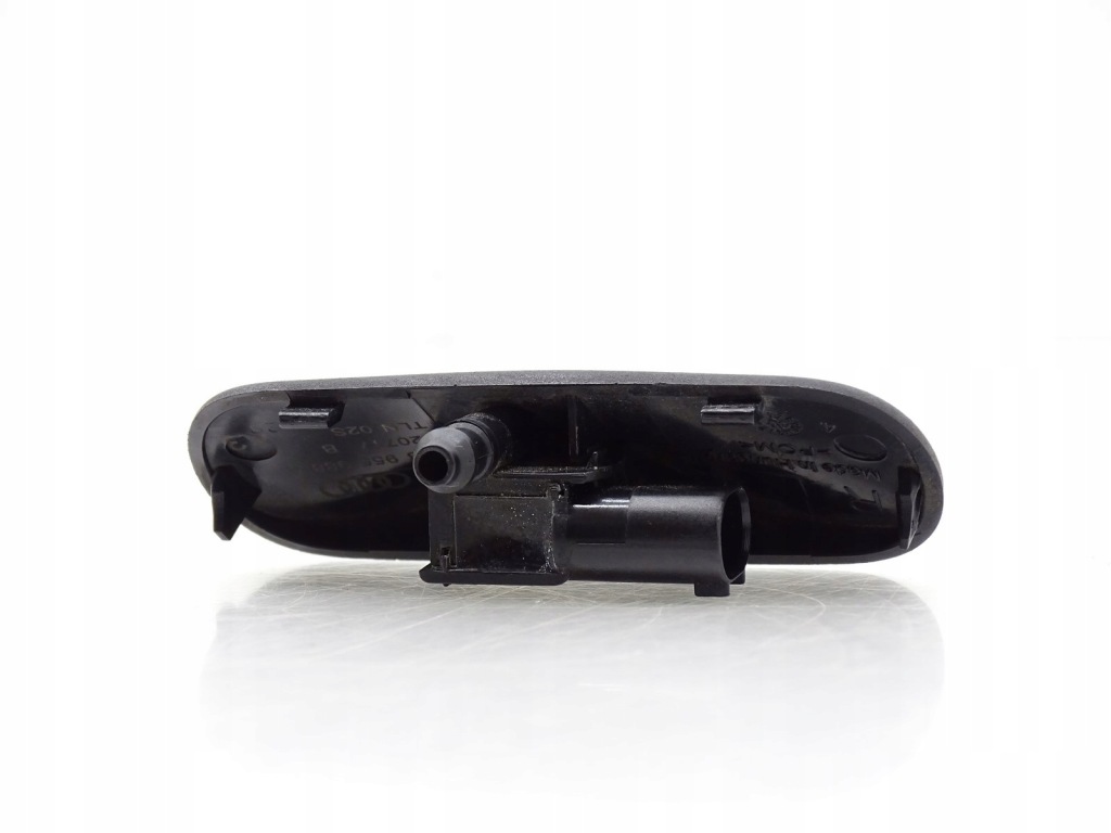 Насадка розпилювача підігрівається 8v3955988a audi оригінальний номер оригінал Оригінал