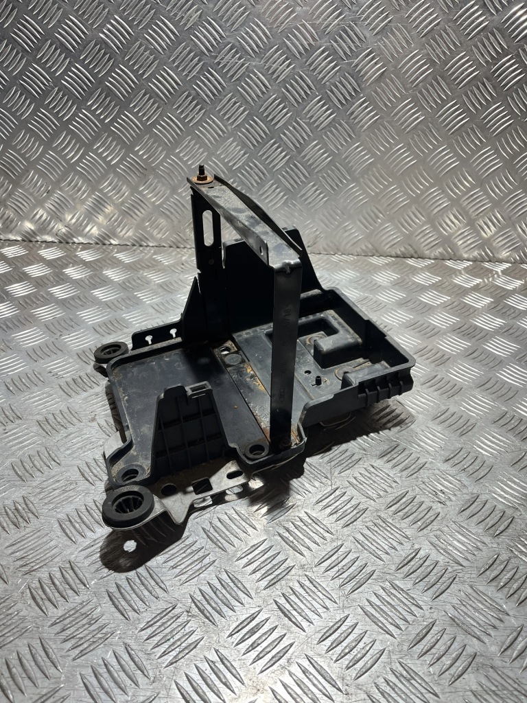 Купити Основа акумулятор ford focus iv mk4 18- 1.5 tdci