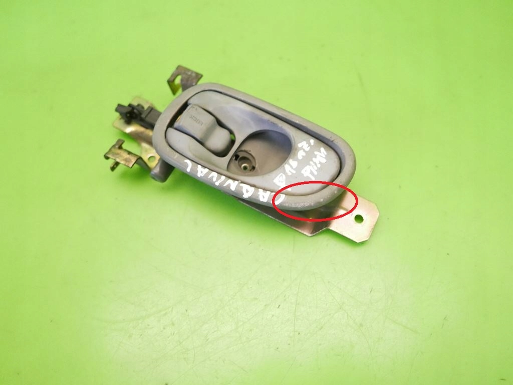 фото №3, Ручка внутрішня права перед kia carnival i 00-01