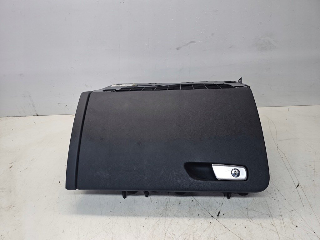 фото №1, Бардачок пассажира audi q5 8r 8r1857035h 6ps