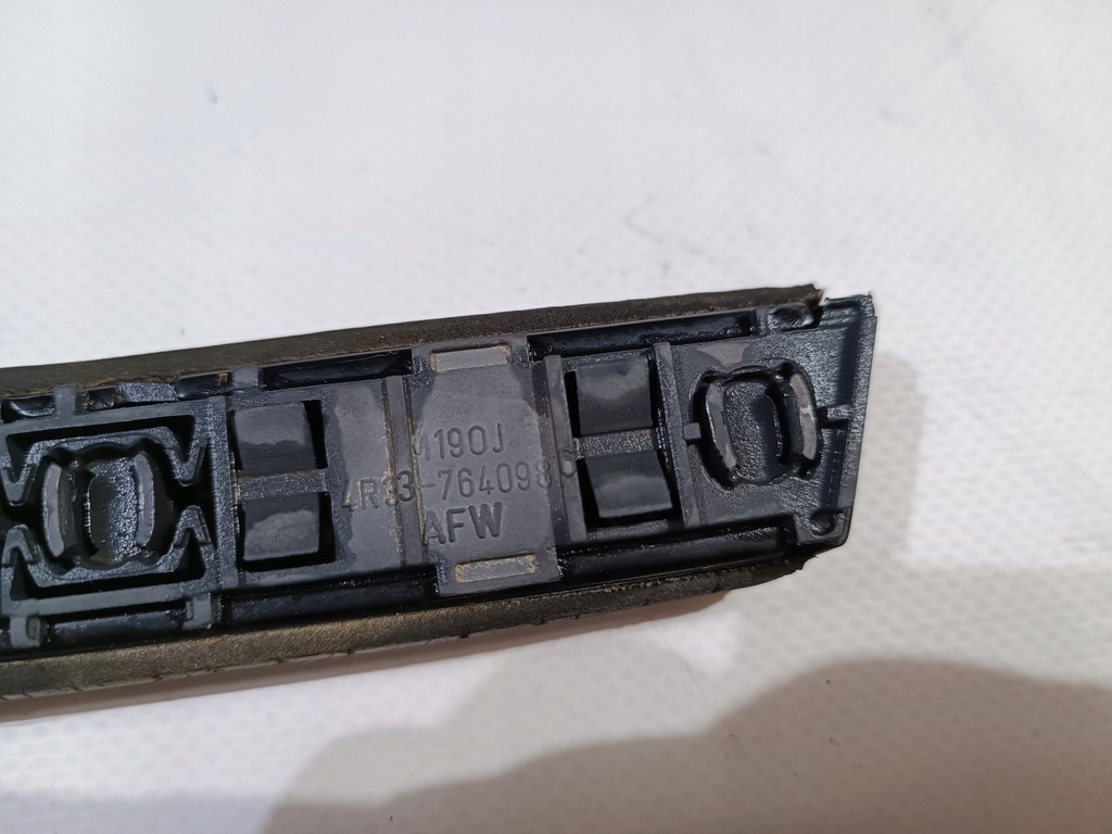 фото №5, Молдинг кузовная правая ford mustang cabrio 05-09