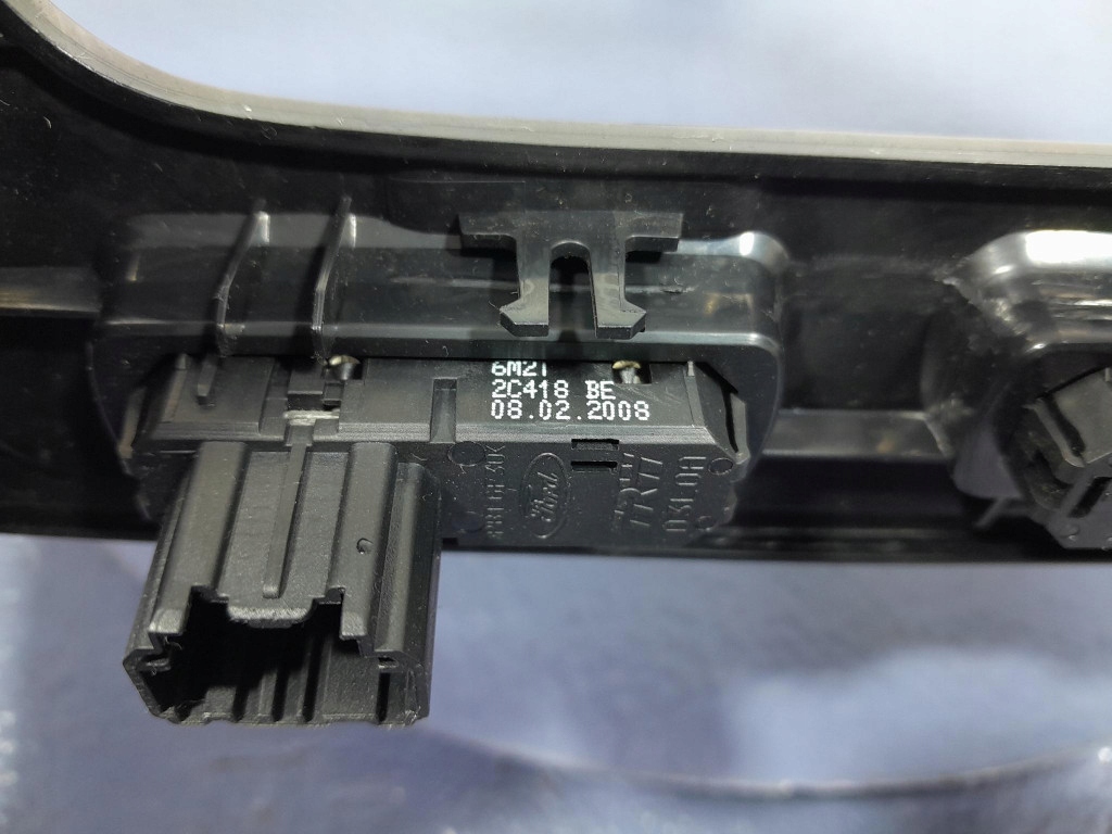 фото №8, Ford mondeo mk4 захист рамка радіо 7s71-18522