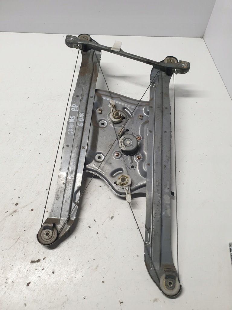 фото №1, Подъемник стекло передний правый mitsubishi grandis