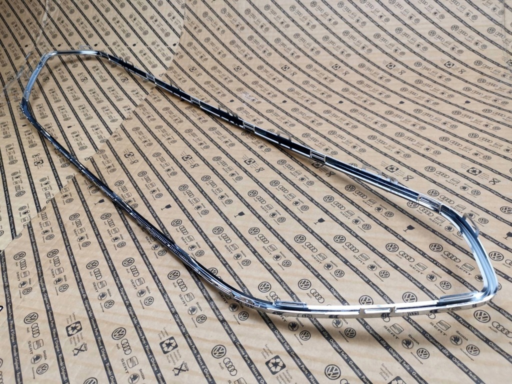 фото №12, Рамка хромированная бампера ford b-max 2012-17 оригинальный номер