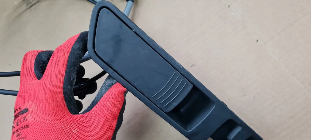 фото №9, Q5 80a кнопка трос открывания сиденье правый задняя 80a880c22