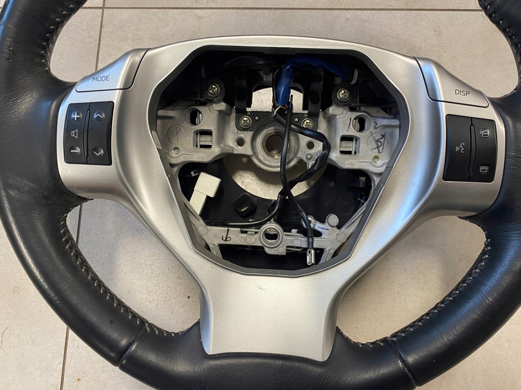 фото №9, Lexus ct 200h воздуховод кожа gs131-13390