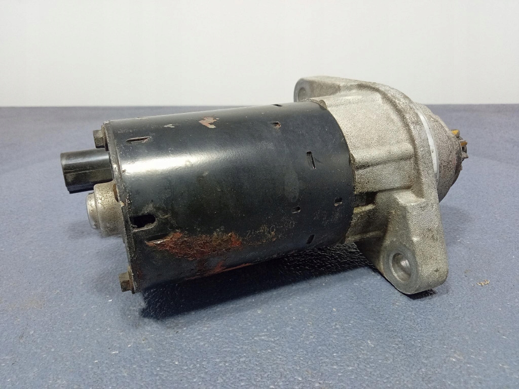 Audi a3 8p golf v 1.6 mpi стартер bosch 1005831335 Оригинал