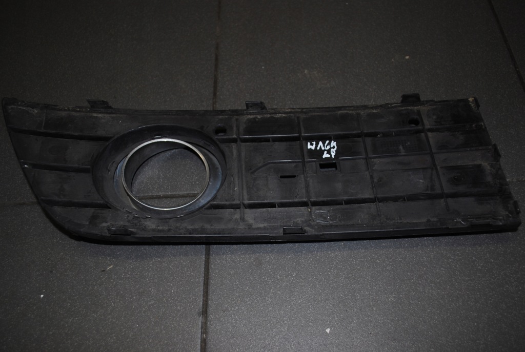 Решётка бампера левая mercedes a рестайлинг  a1698871125 Недорого