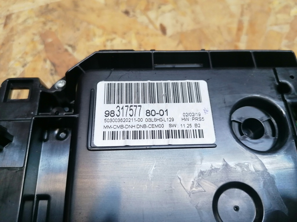 фото №5, Peugeot 508 счетчик приборы версия uk 9831757780