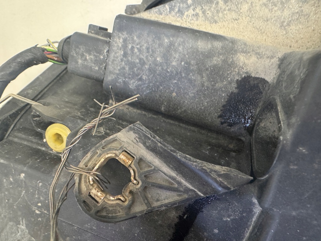 Купить Audi a5 8t лампа правый перед ксенон 8t0941004l