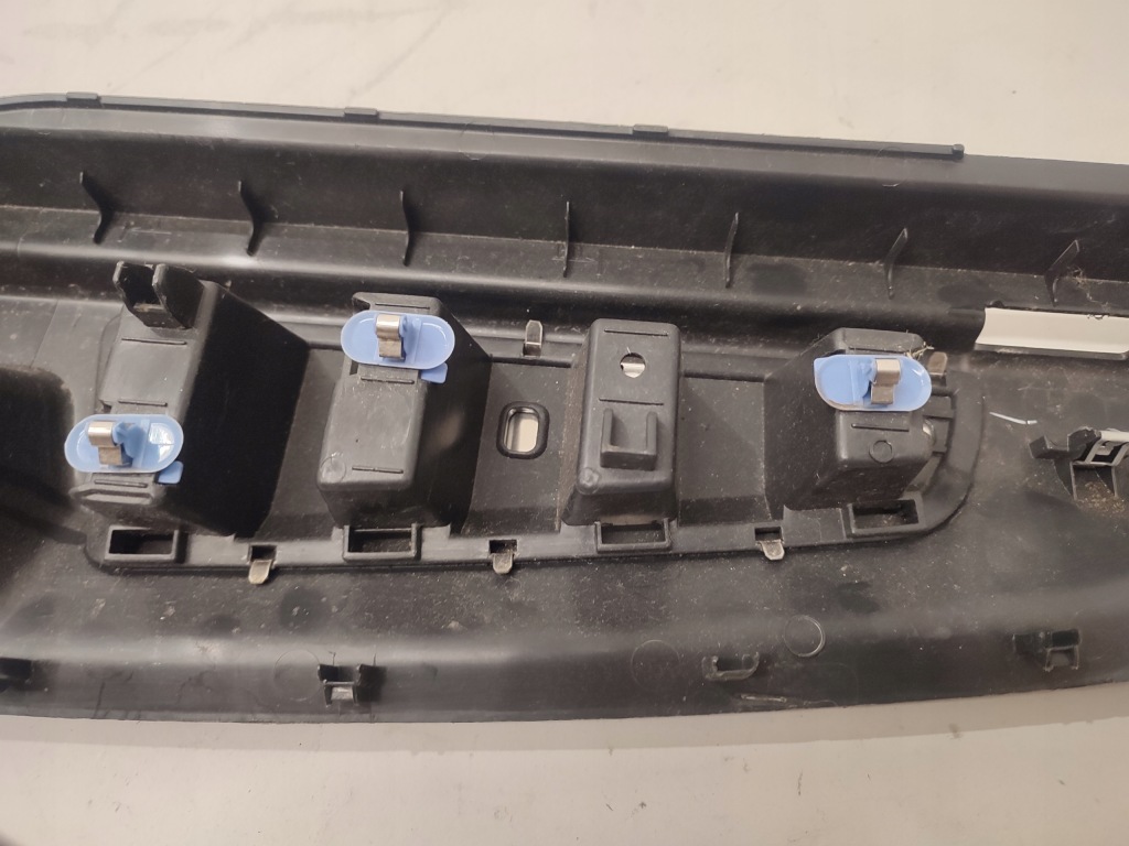 фото №11, Renault laguna iii защита поперечина задняя багажника kombi 849200006r