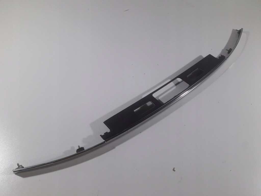 фото №8, Jaguar xe x760 15r- молдинг крышки багажника gx63-40406-a