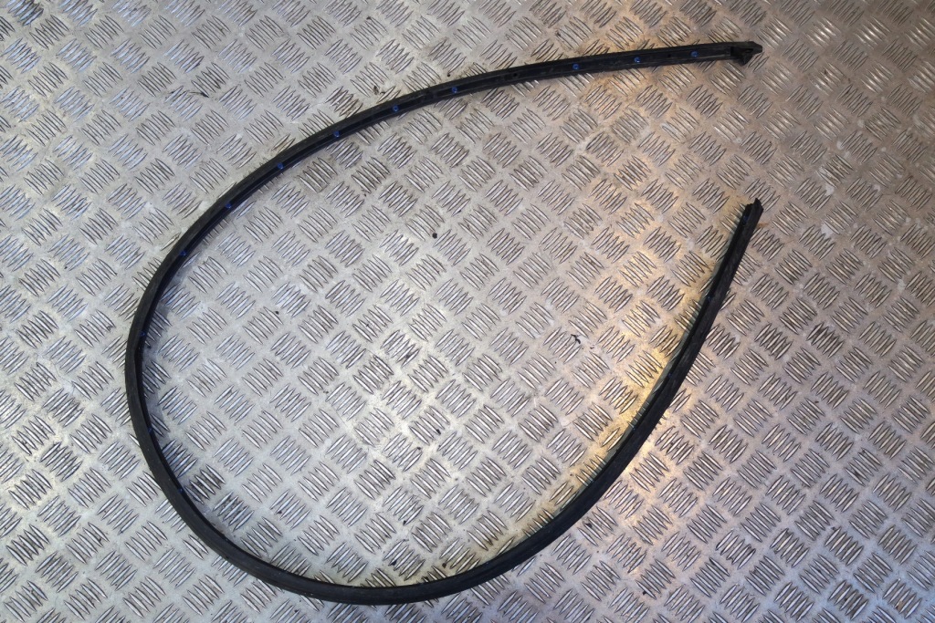 Купить Прокладка l порог lamborghini urus 4ml833177