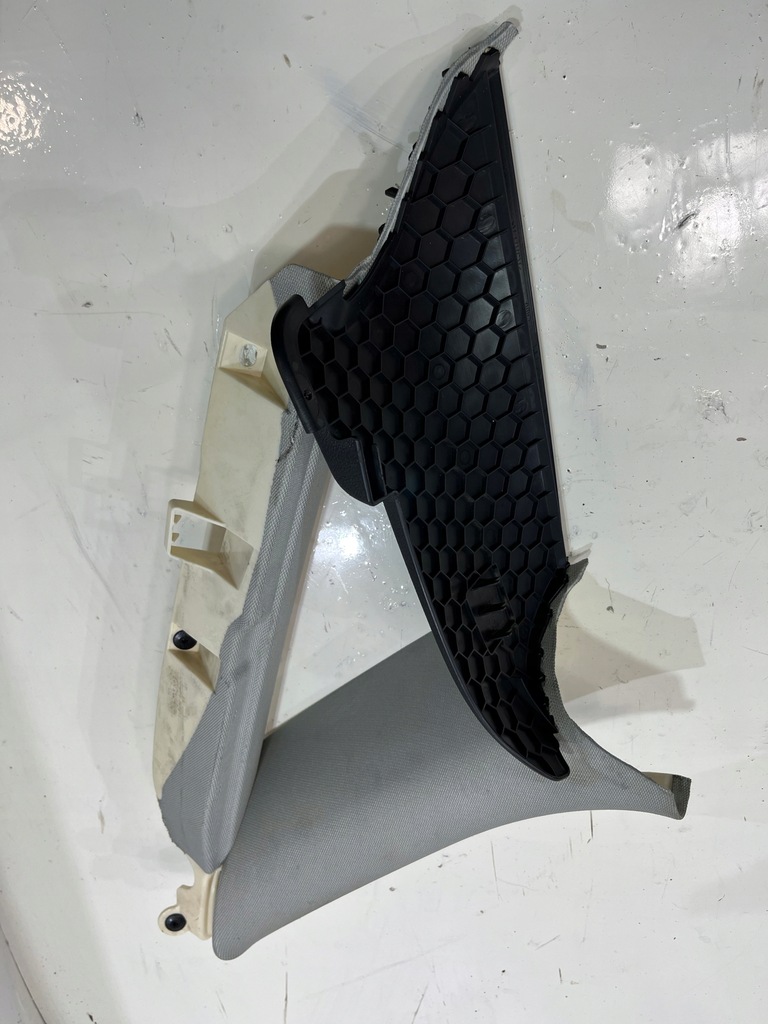 фото №1, Защита обшивка стойка правый задняя audi a6 c7