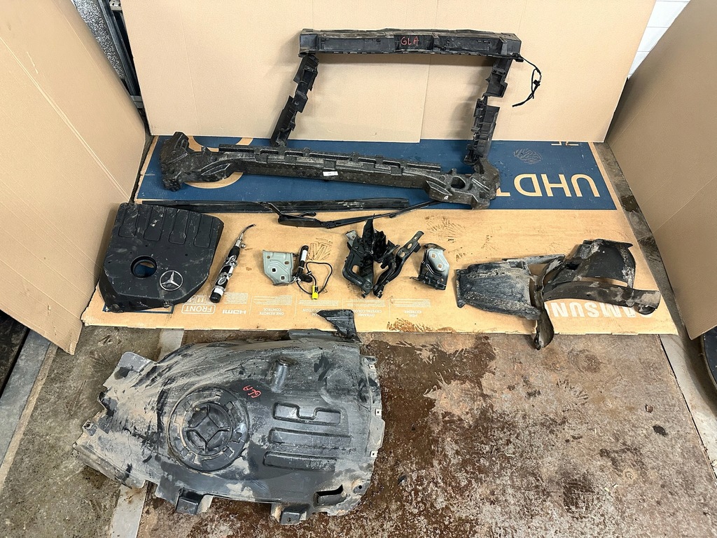 фото №12, Mercedes gla h247 kompletny перед радіатор бампер капот led