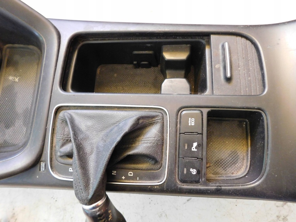 Kia sorento 2 рестайлинг  12-16 подлокотник туннель средний чехол ручка usb aux Киев