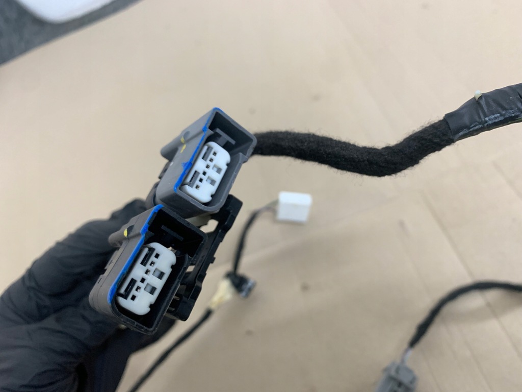 фото №11, Ford mustang mach-e rwd 75.7kwh жгут электропроводка дверь левый задняя оригинал