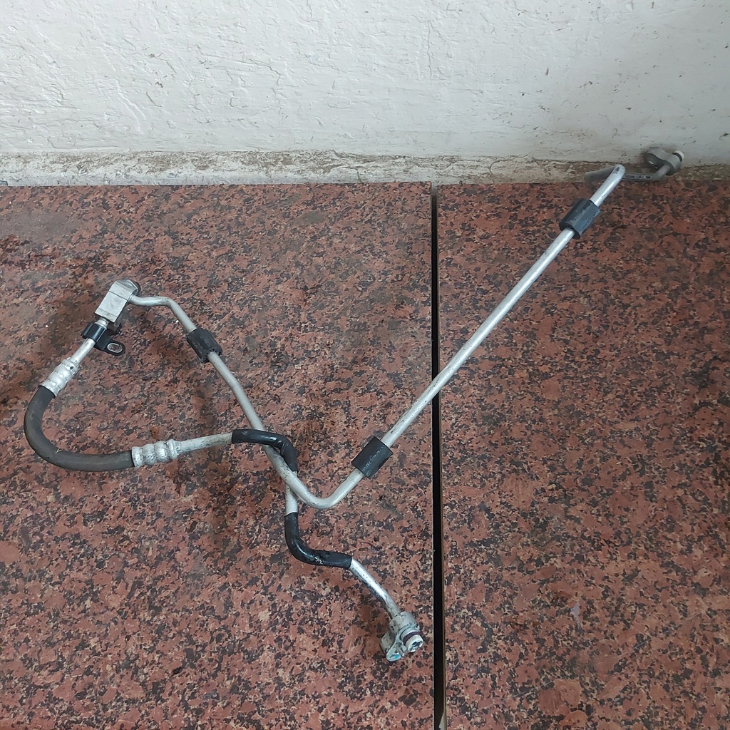 фото №1, Шланг кондиционера bmw f30 9212236