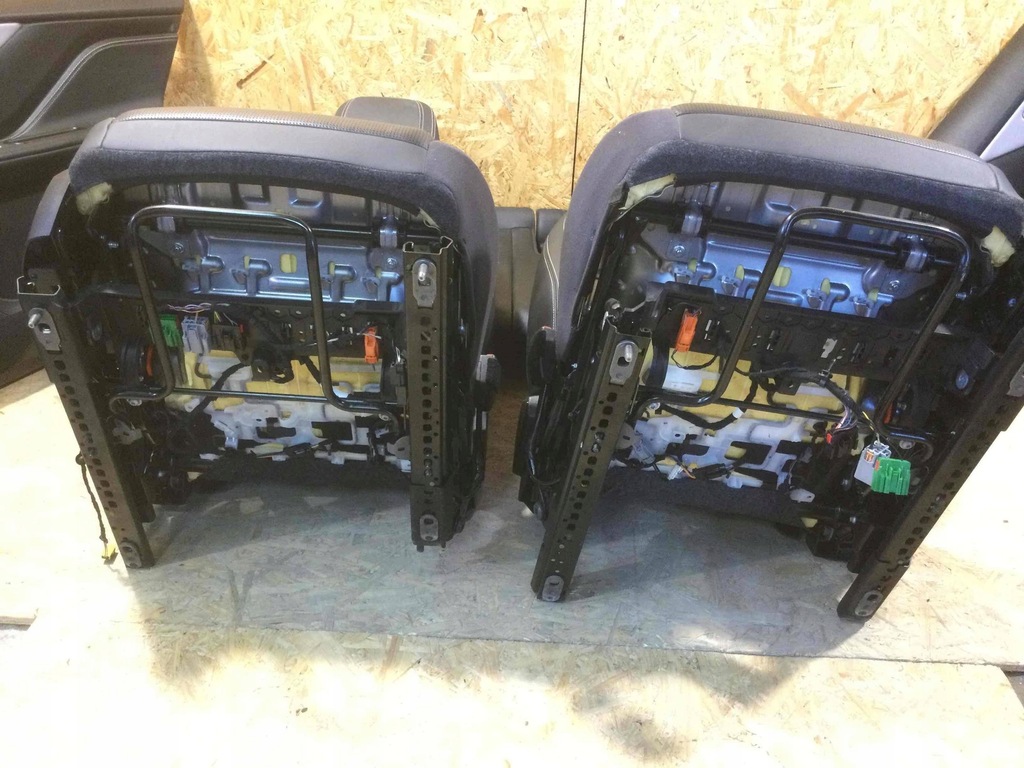 фото №14, Комплект салона обшивки заднее сиденье сиденья jaguar f-pace t4a12704qkw